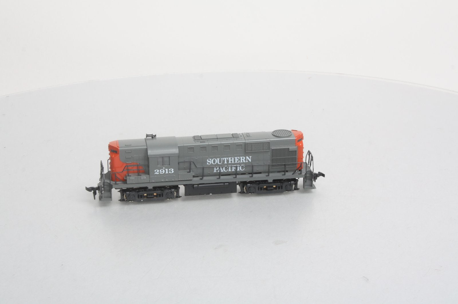 Atlas 7093 HO Scale Southern Pacific RS-11 Diesel Engine #2913