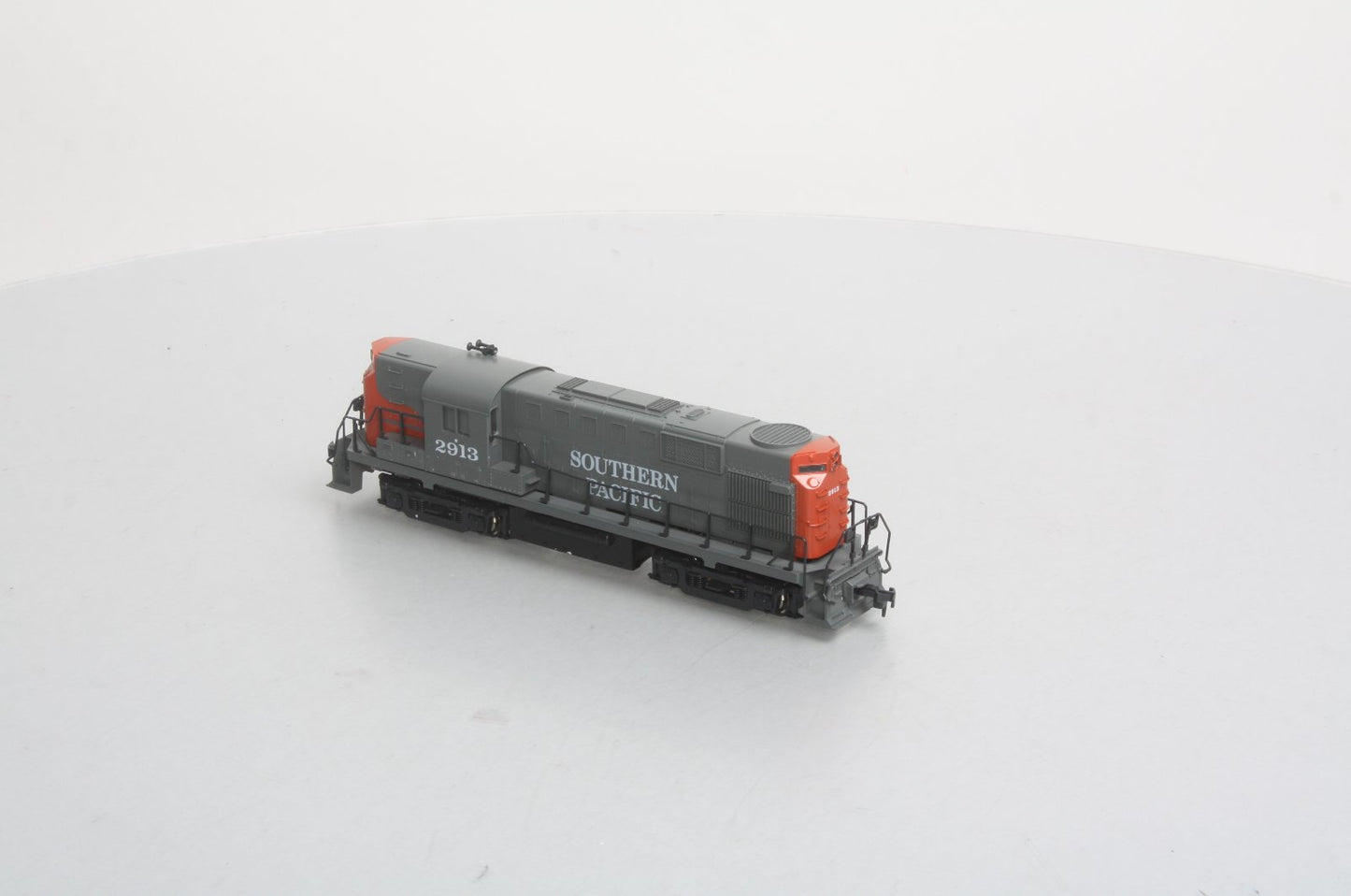 Atlas 7093 HO Scale Southern Pacific RS-11 Diesel Engine #2913