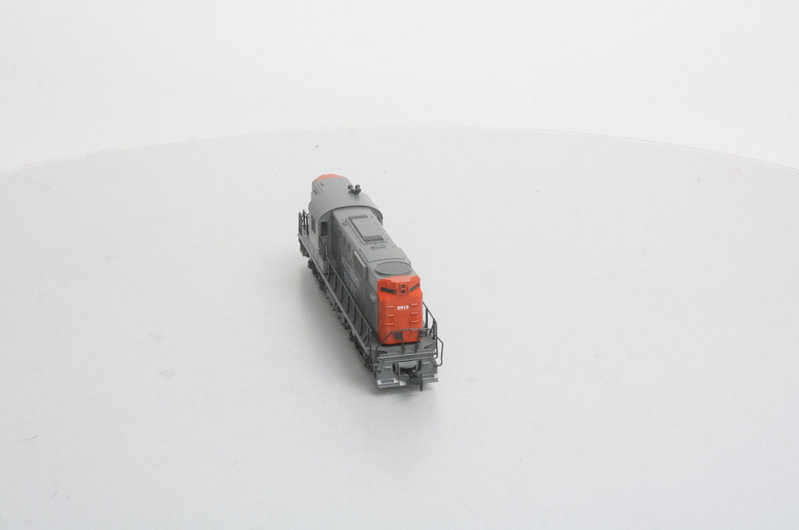 Atlas 7093 HO Scale Southern Pacific RS-11 Diesel Engine #2913