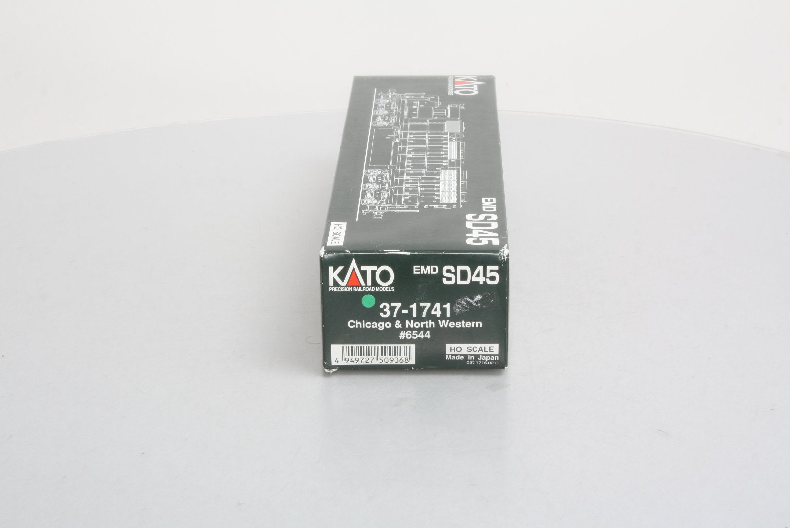 Kato 37-1741 HO Chicago & North Western SD45 Diesel Locomotive