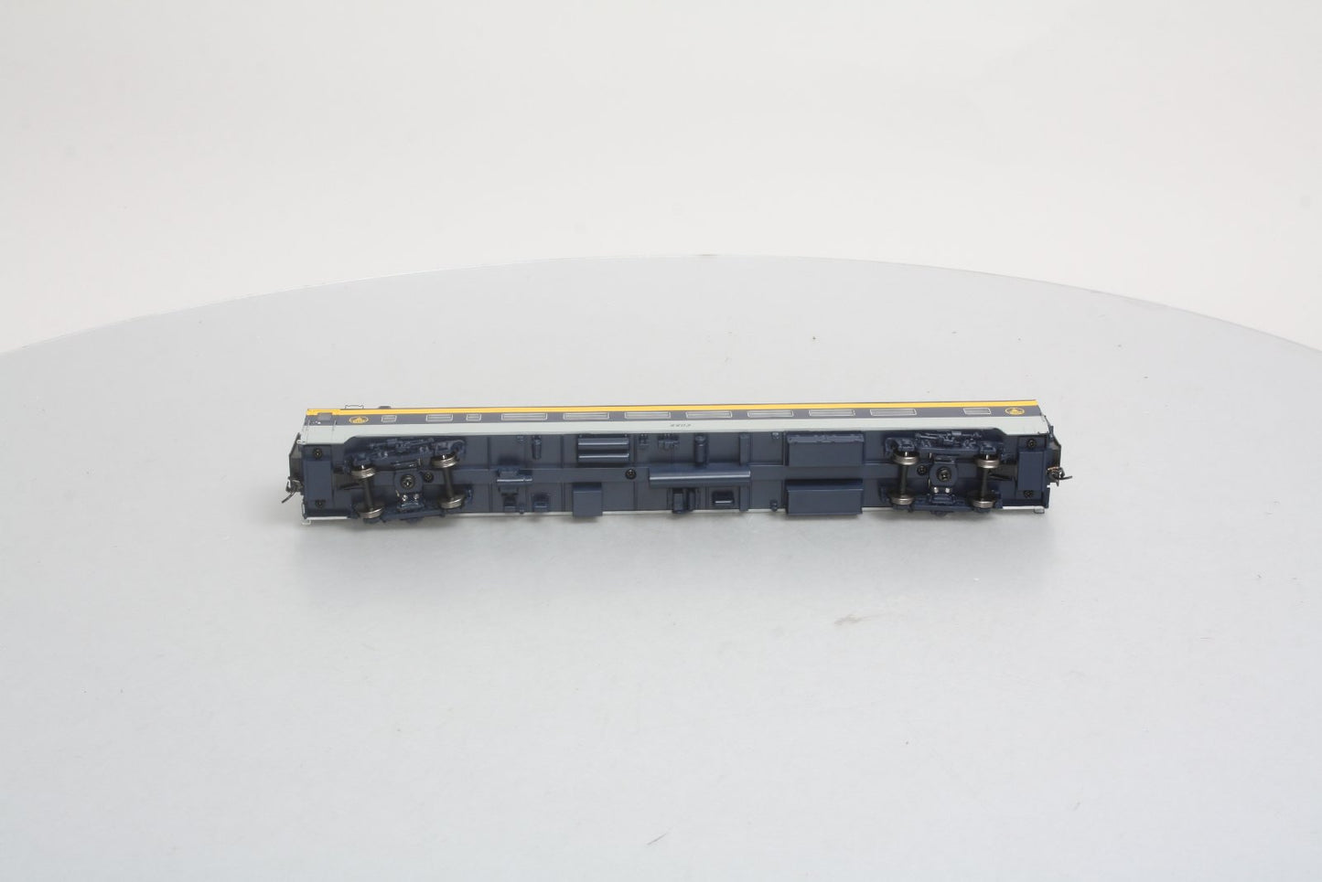 Walthers 920-15601 HO Baltimore & Ohio 85' Pullman-Standard 56-Seat Coach RTR