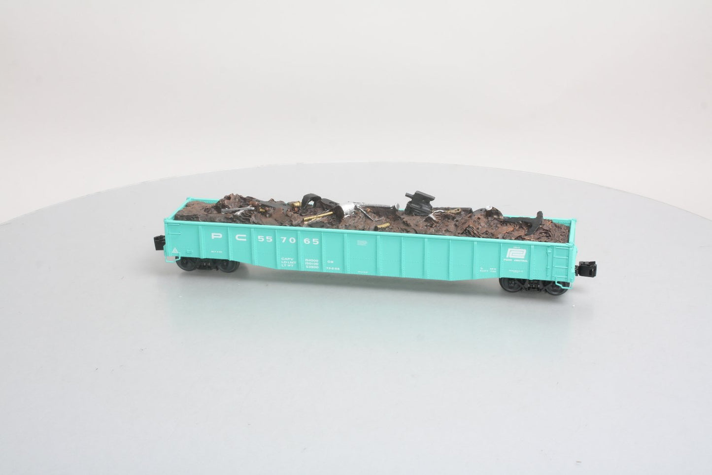 Lionel 6-82860 O Gauge Penn Central PS-5 Gondola #557065 With Scrap Load