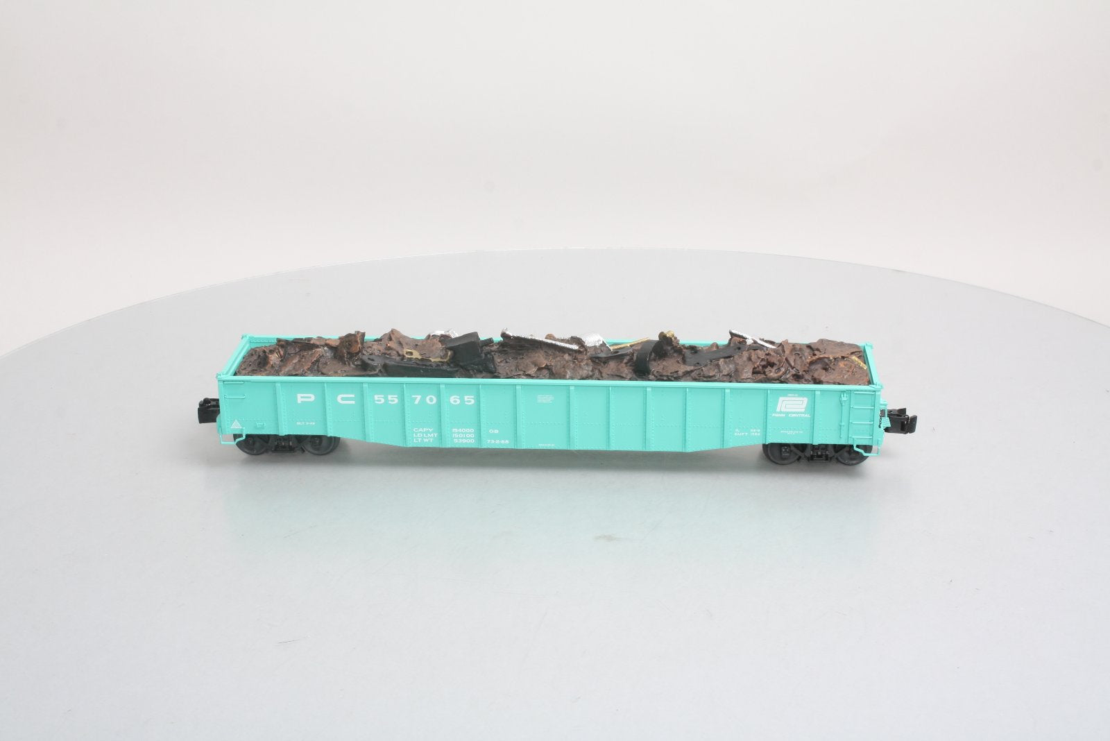 Lionel 6-82860 O Gauge Penn Central PS-5 Gondola #557065 With Scrap Load