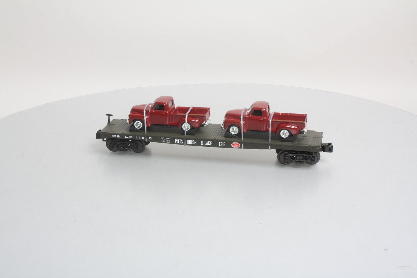 MTH 30-76496 O P&LE Flatcar w//'50 GMC Pickups