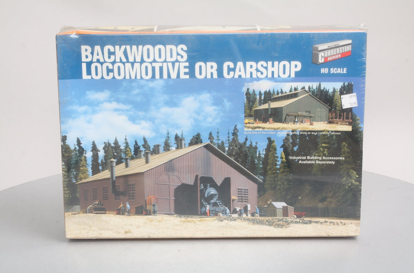 Walthers 933-3083 Walthers Backwoods Locomotive or Carshop