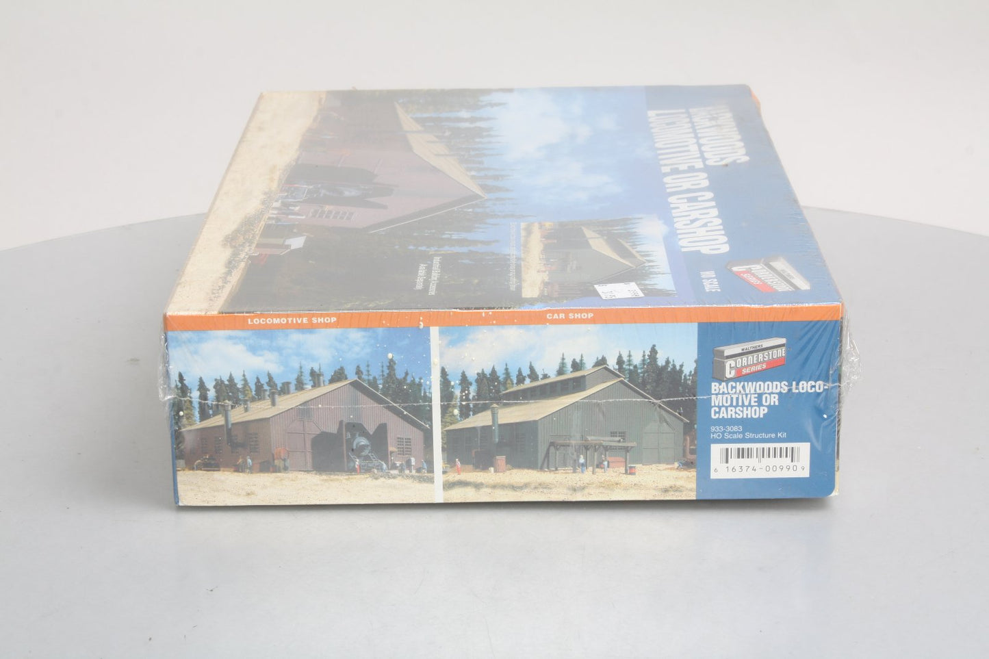 Walthers 933-3083 Walthers Backwoods Locomotive or Carshop