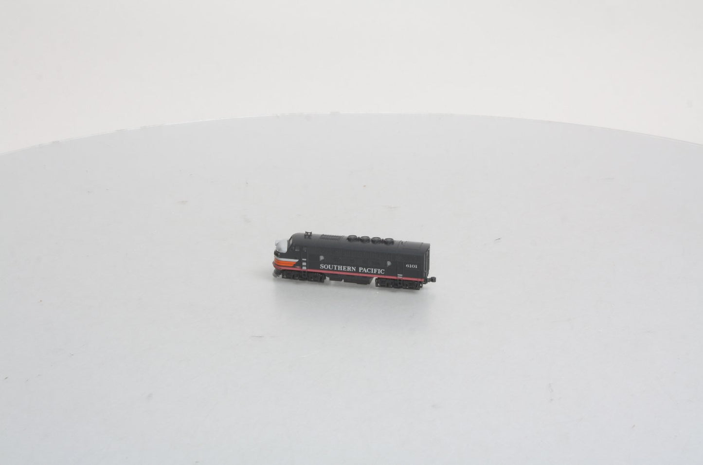 Kato 176-1115-1 N SP Black Widow F3A Diesel Locomotive #6101 with Kobo DCC