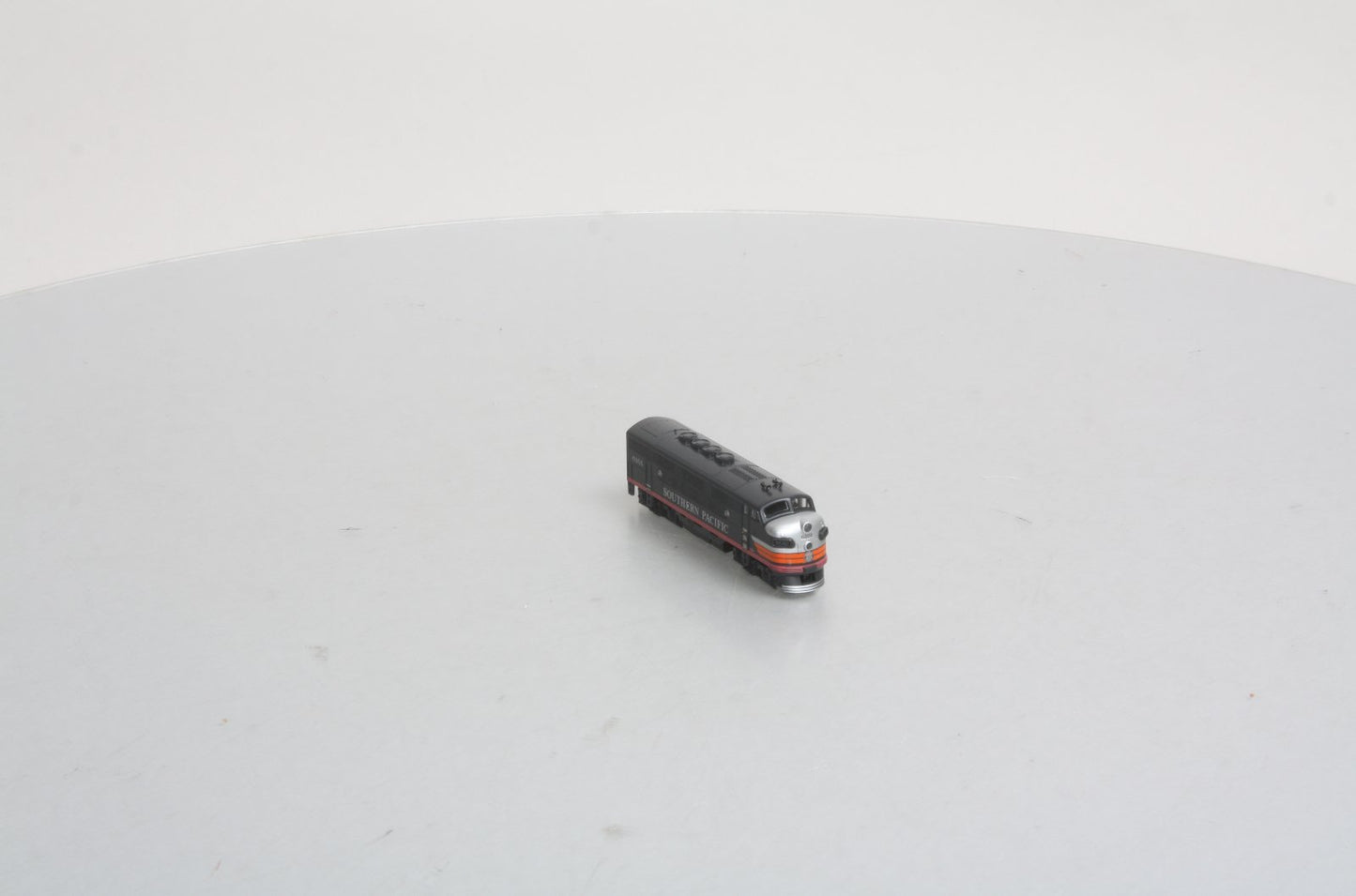 Kato 176-1115-1 N SP Black Widow F3A Diesel Locomotive #6101 with Kobo DCC