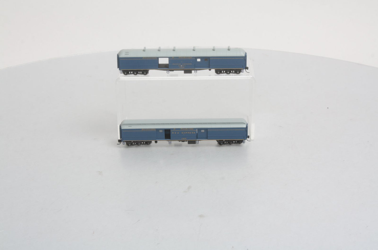 Wheels of Time 299TS 70' Heavyweight Baggage Car & REA Car (2)