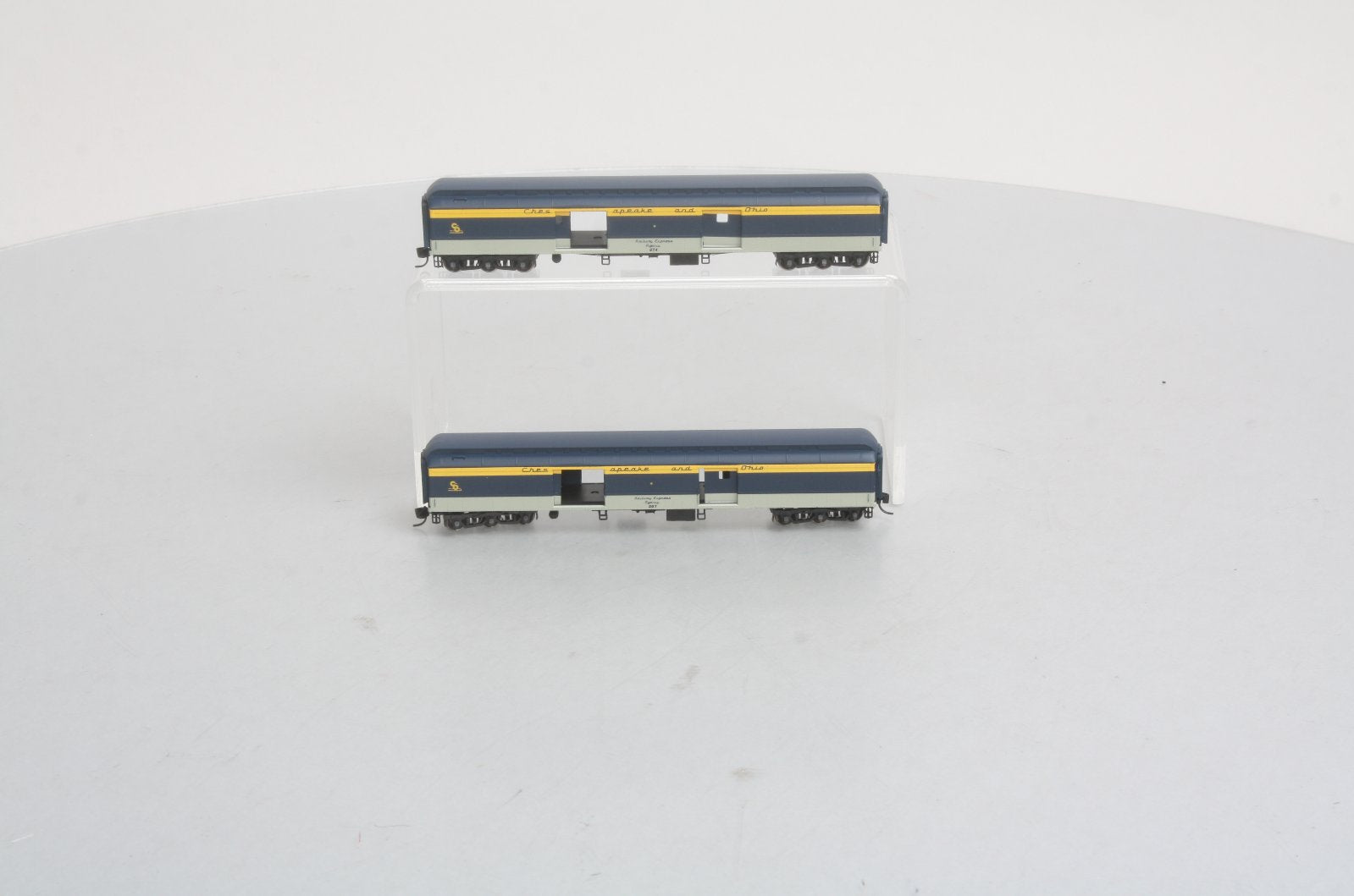 Wheels of Time 270TS 70'HW C&O Baggage Car (2)