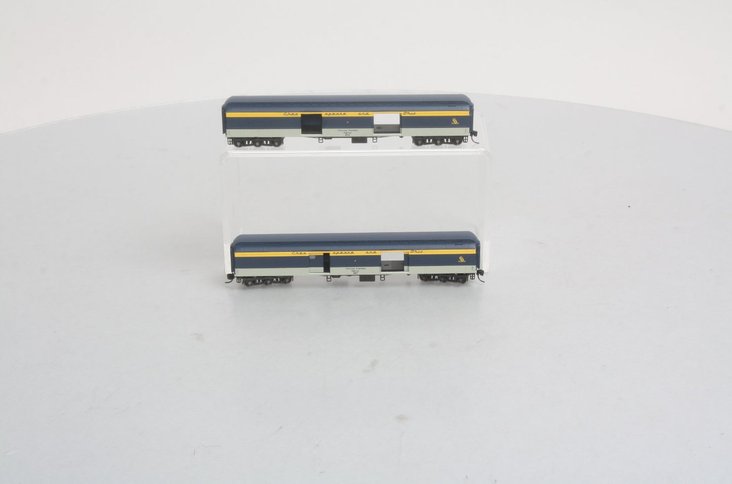 Wheels of Time 270TS 70'HW C&O Baggage Car (2)
