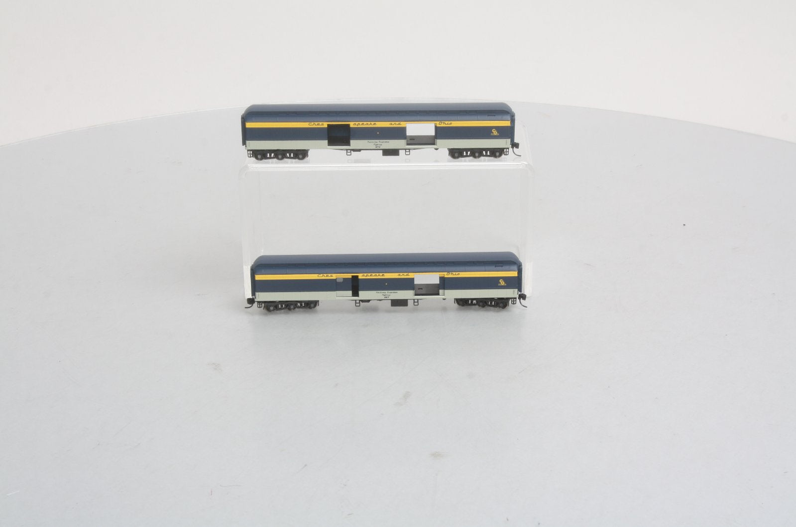 Wheels of Time 270TS 70'HW C&O Baggage Car (2)