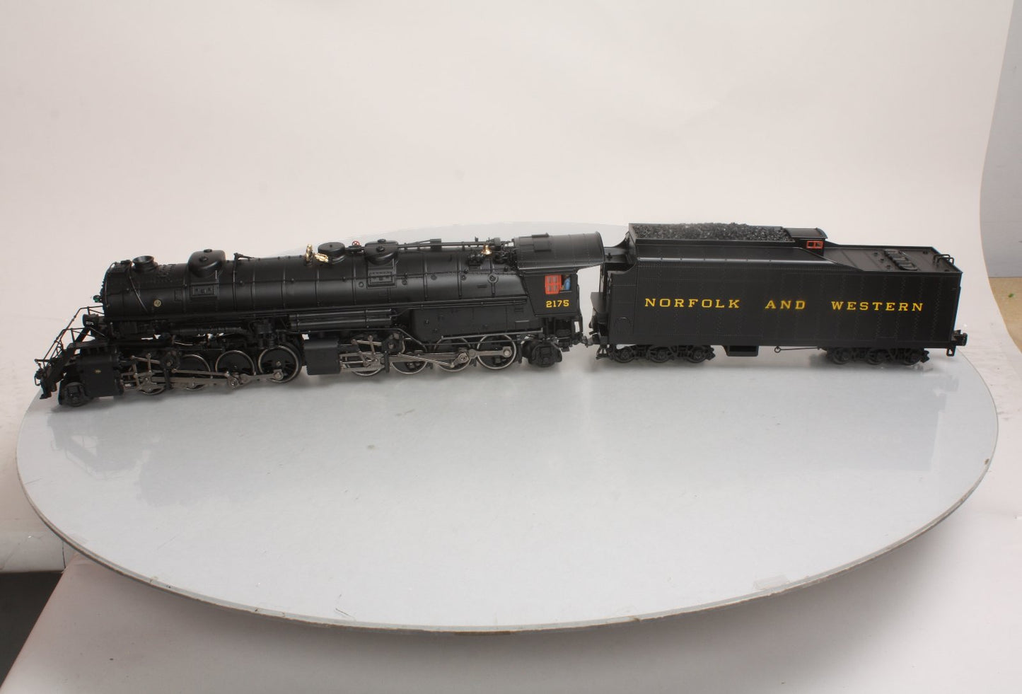 Lionel 682341O Norfolk & Western Y6B Steam Locomotive #2175