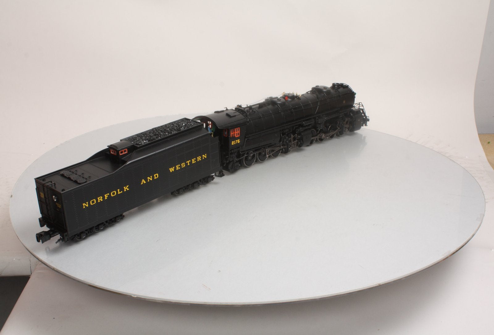 Lionel 682341O Norfolk & Western Y6B Steam Locomotive #2175