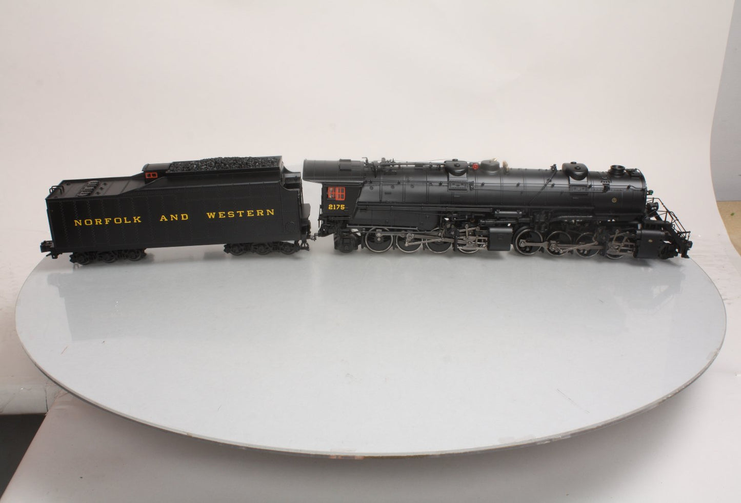 Lionel 682341O Norfolk & Western Y6B Steam Locomotive #2175