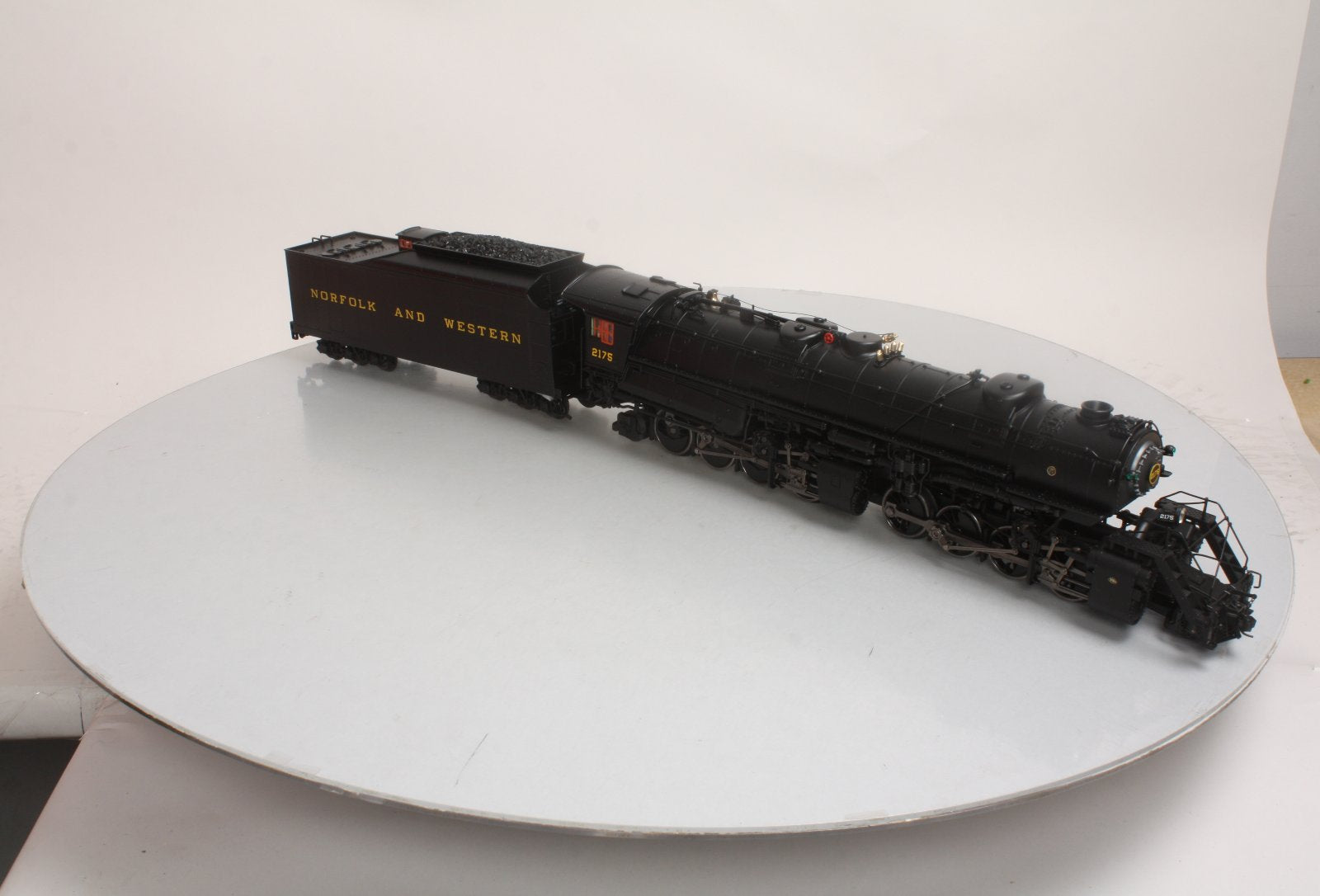 Lionel 682341O Norfolk & Western Y6B Steam Locomotive #2175