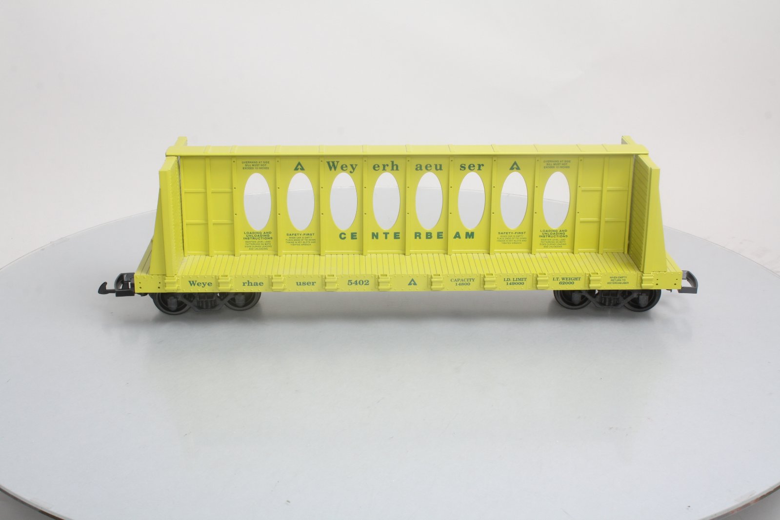 USA Trains 17403 G Weyerhaeuser Centerbeam Flatcar