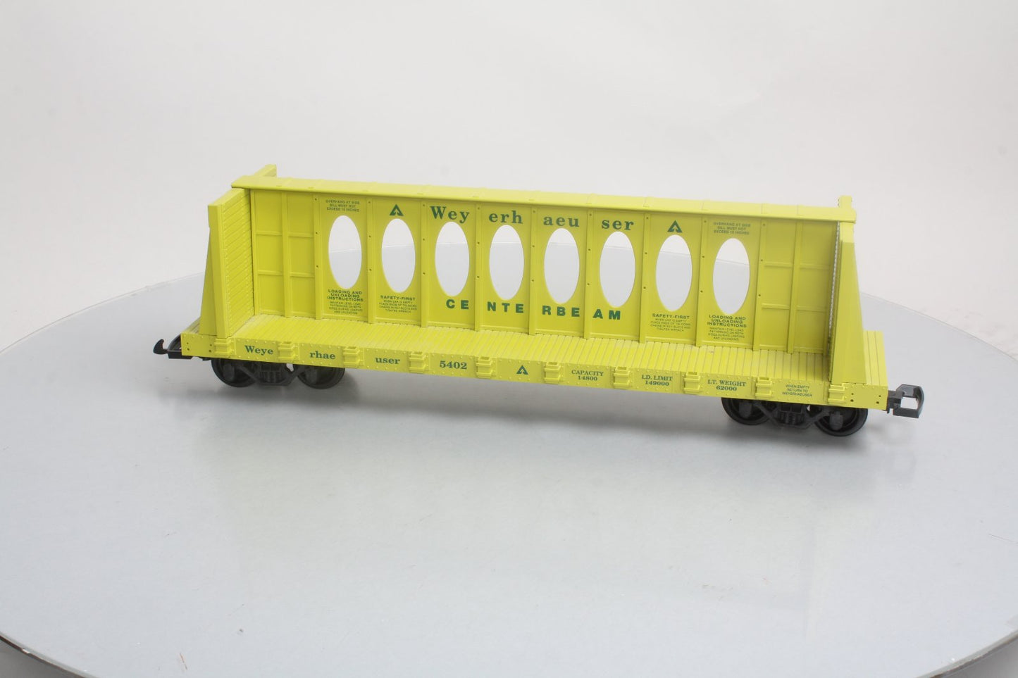 USA Trains 17403 G Weyerhaeuser Centerbeam Flatcar