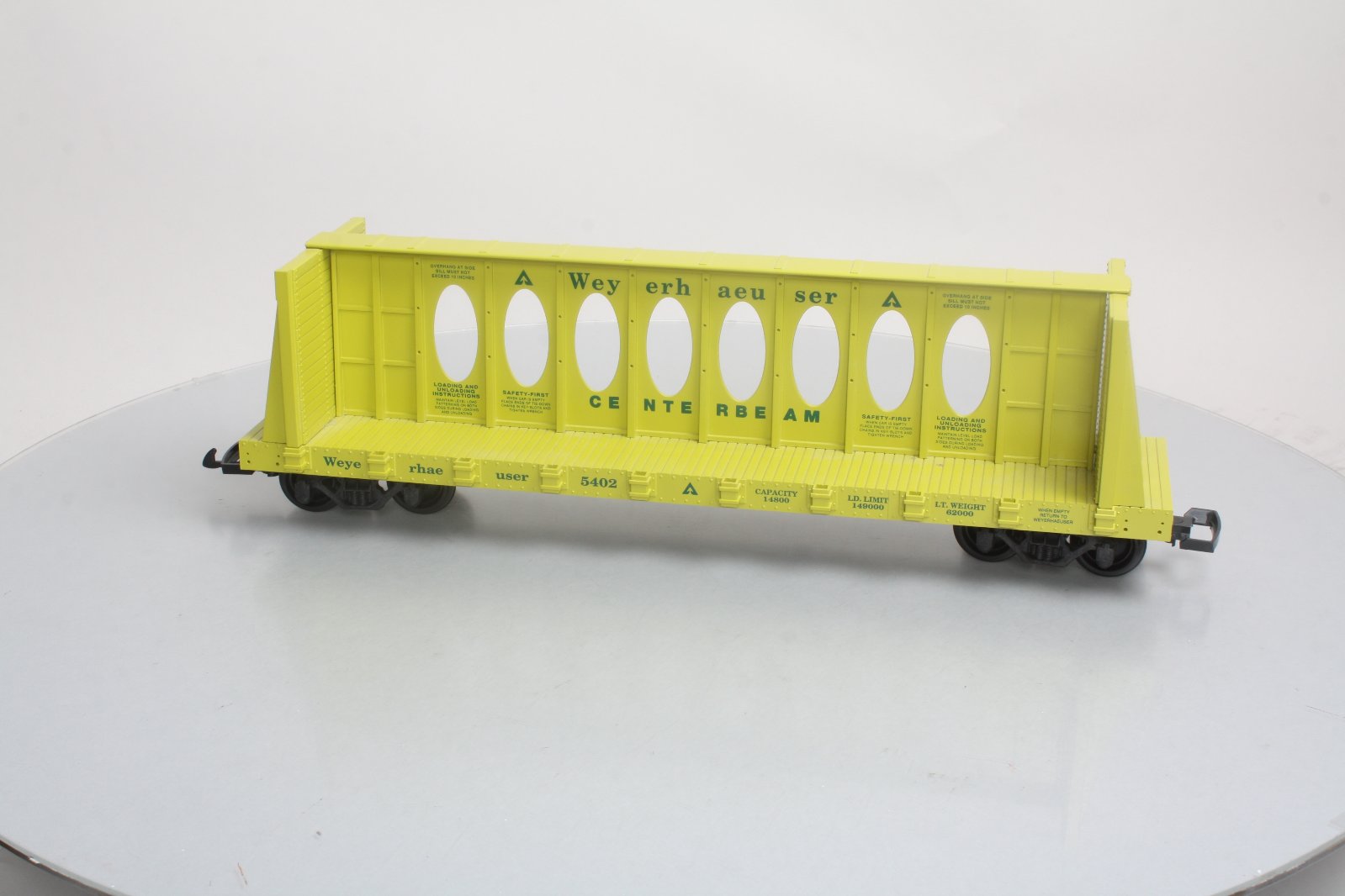USA Trains 17403 G Weyerhaeuser Centerbeam Flatcar