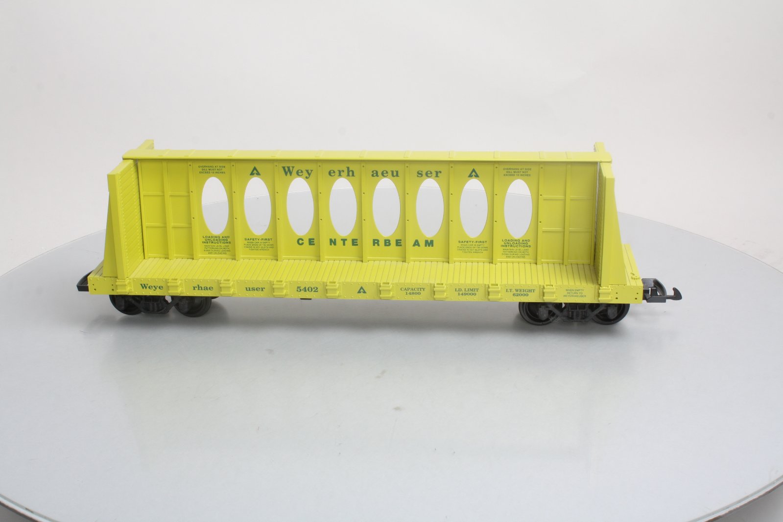 USA Trains 17403 G Weyerhaeuser Centerbeam Flatcar