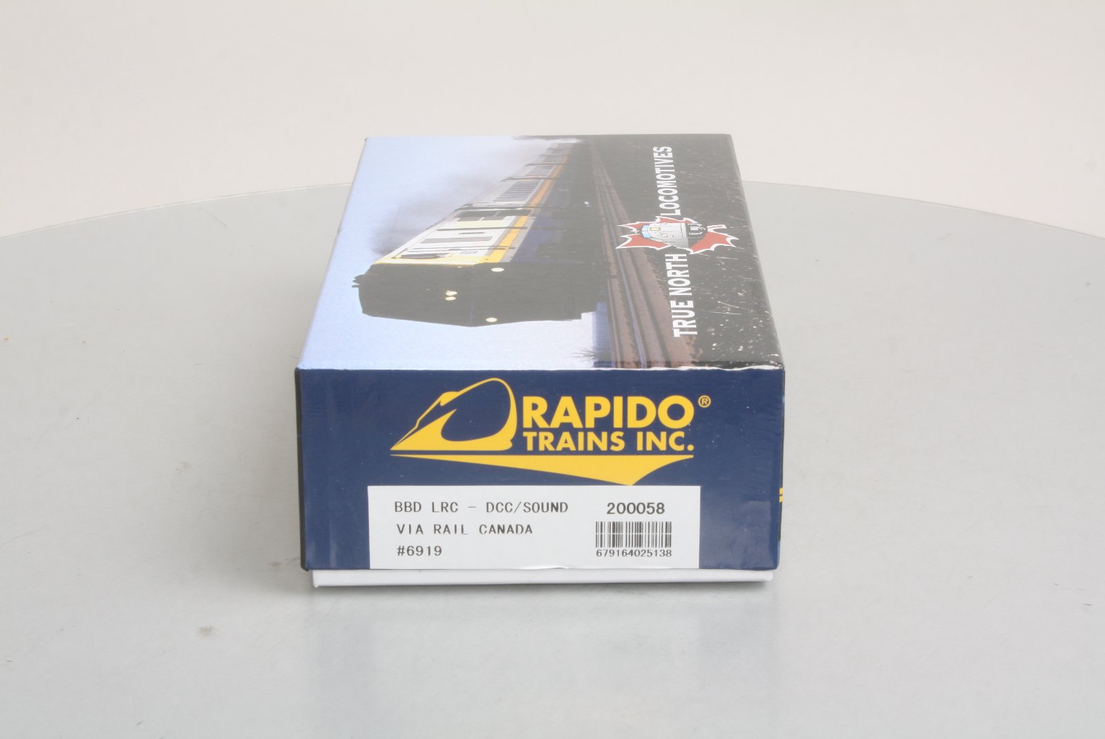 Rapido Trains 200058 HOCanada Bombardier Via Rail LRC #6919 w/DCC & Sound