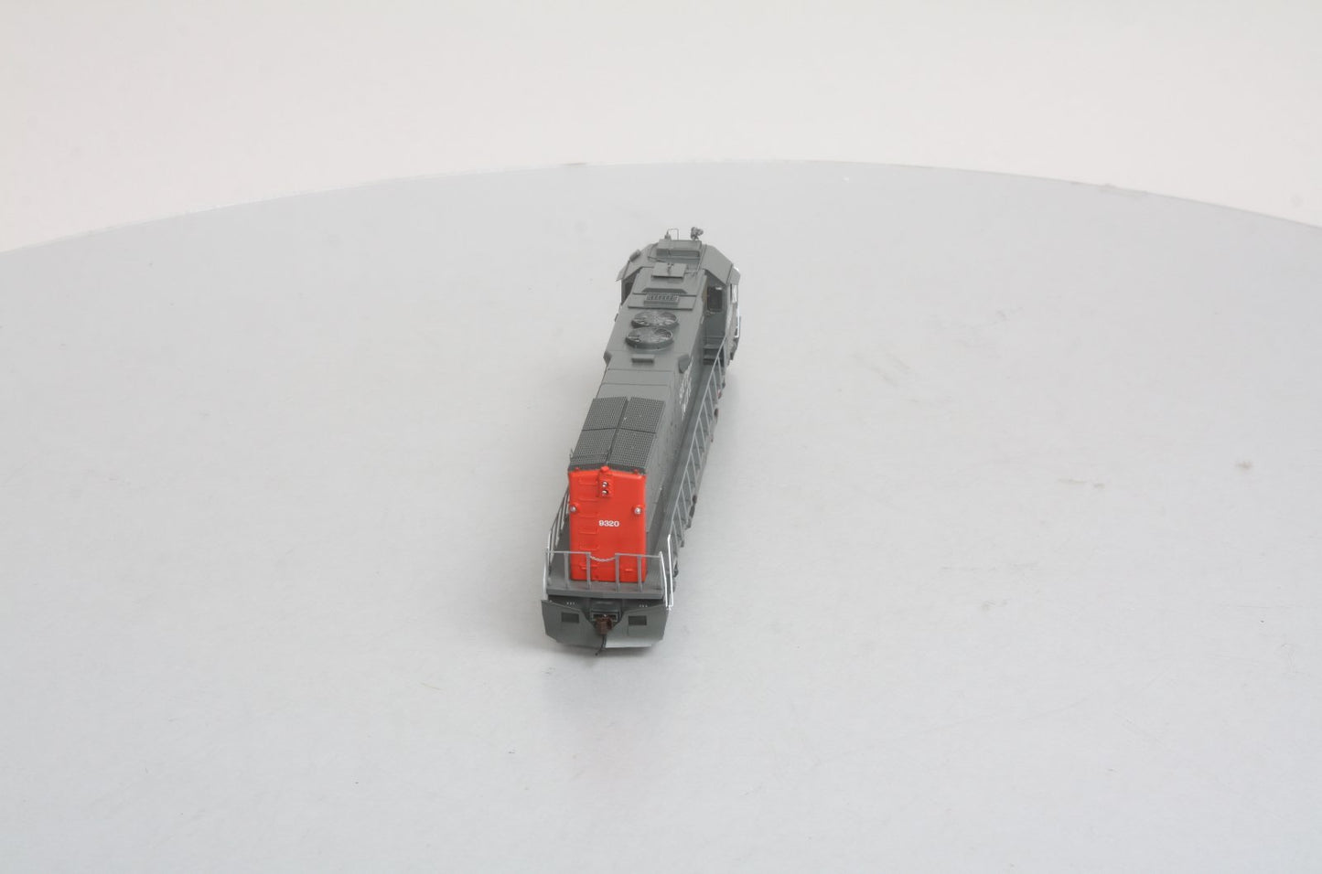Athearn 88753 HO Scale Southern Pacific SD45T-2 Diesel Locomotive