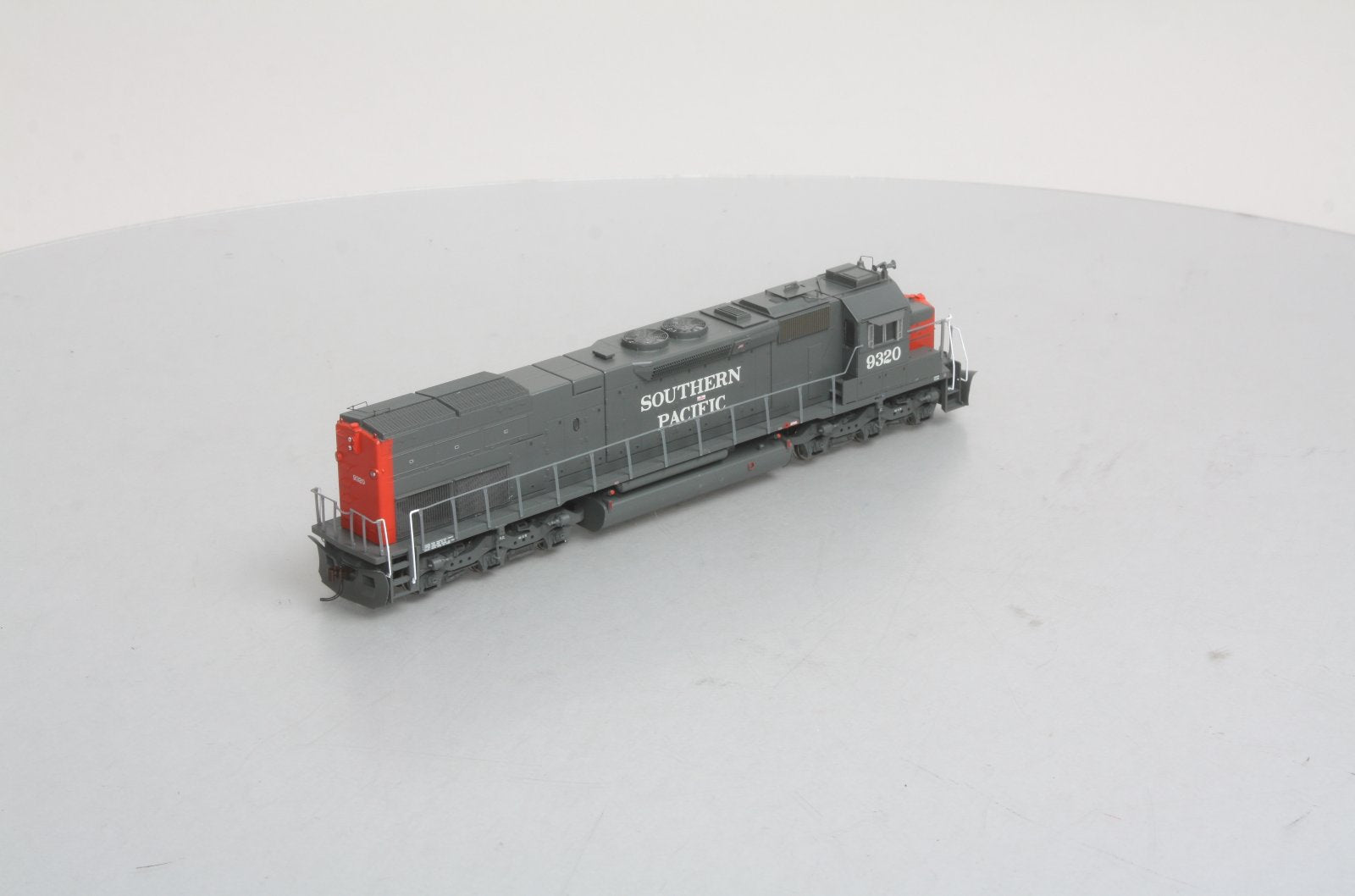 Athearn 88753 HO Scale Southern Pacific SD45T-2 Diesel Locomotive