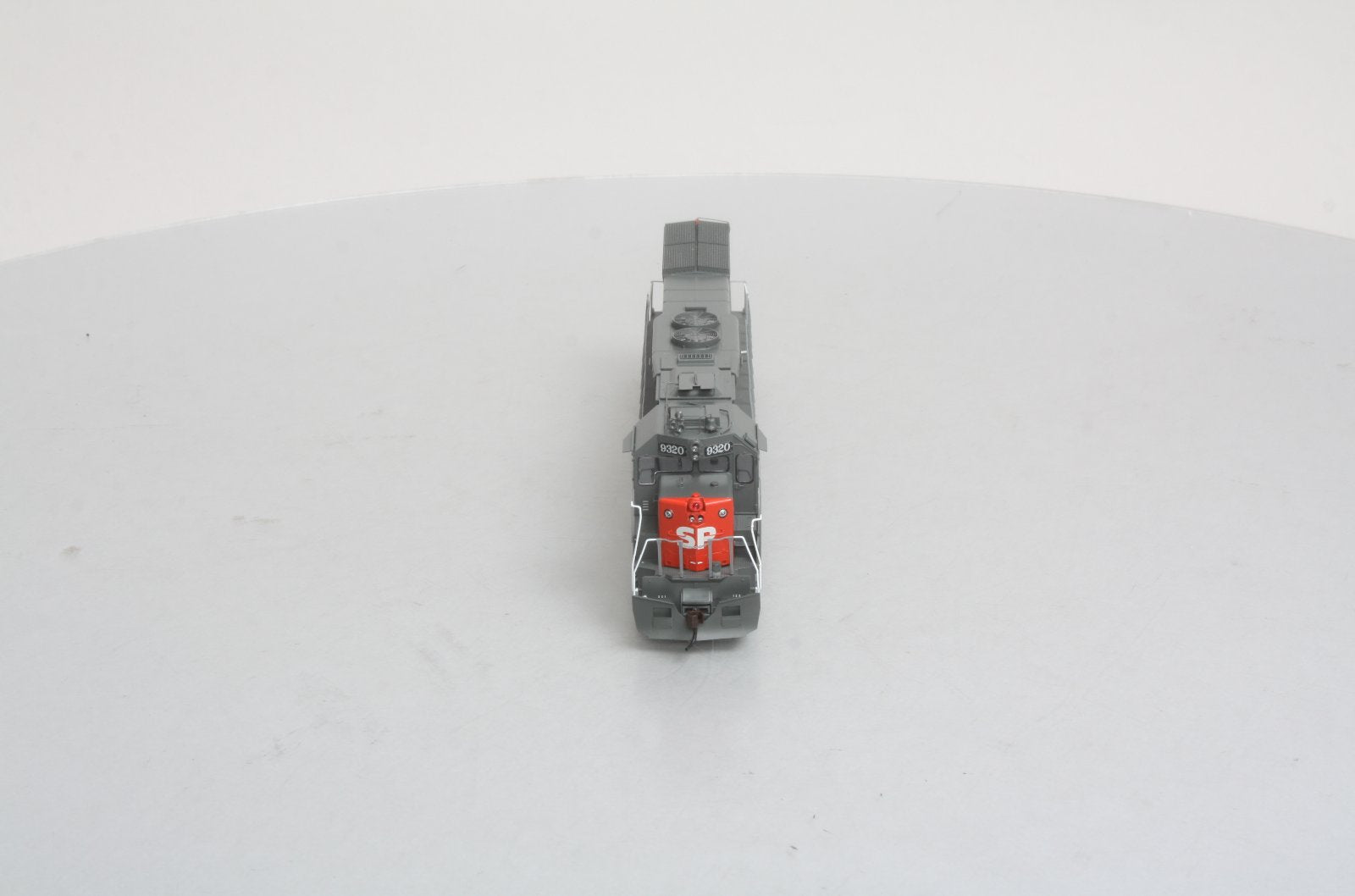 Athearn 88753 HO Scale Southern Pacific SD45T-2 Diesel Locomotive