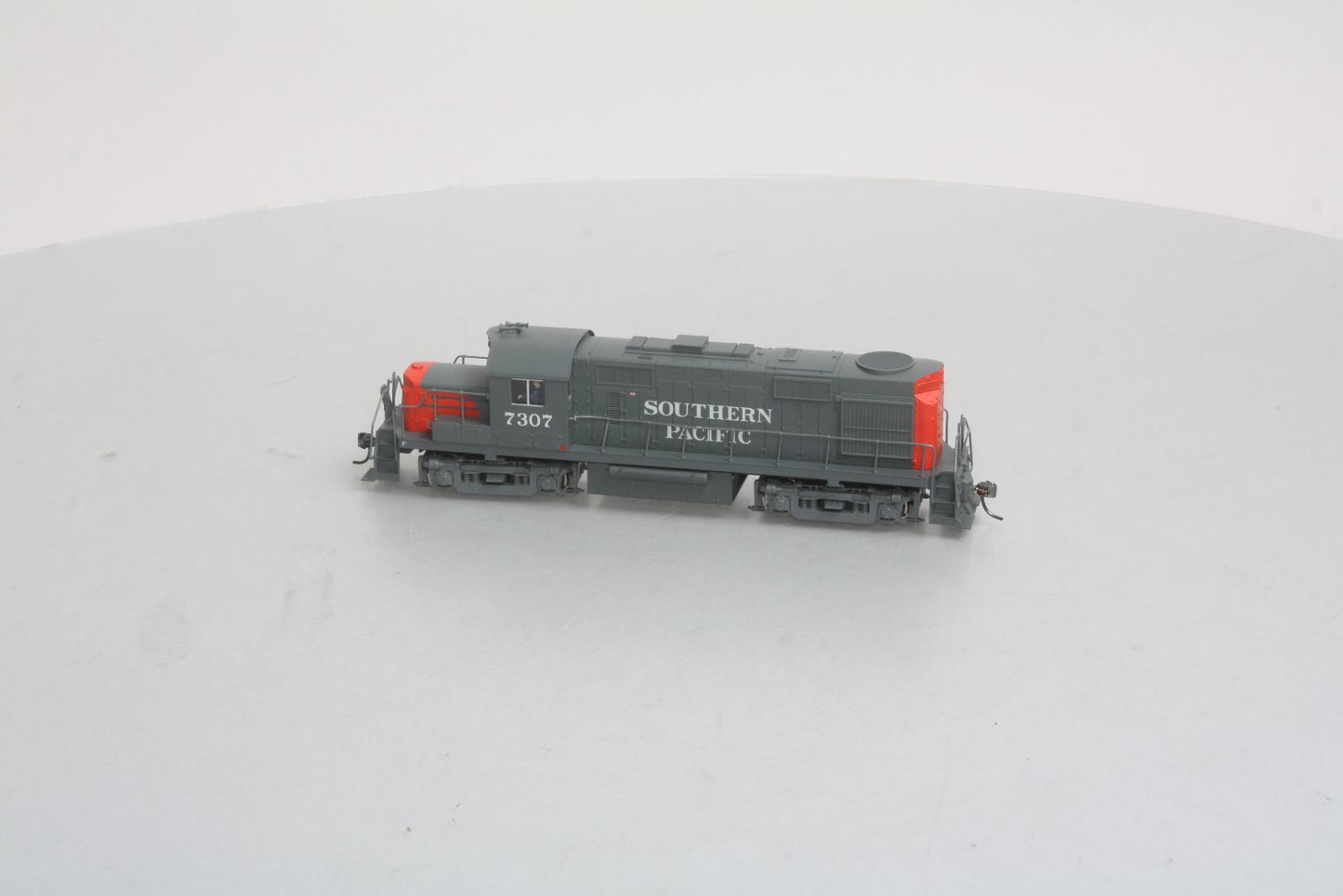 Atlas 10000569 HO Scale Southern Pacific RS-32 Diesel Locomotive #7307