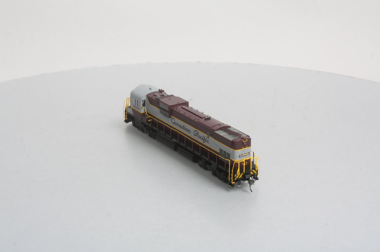 Bowser 23720 HO Scale Canadian Pacific Diesel Locomotive MLW C630M #4505