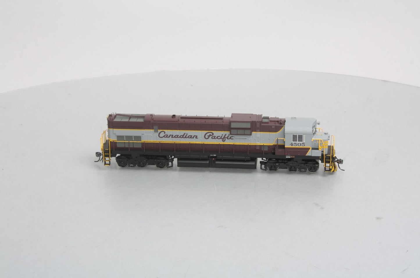 Bowser 23720 HO Scale Canadian Pacific Diesel Locomotive MLW C630M #4505