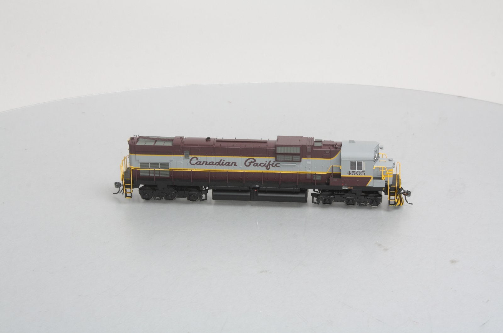 Bowser 23720 HO Scale Canadian Pacific Diesel Locomotive MLW C630M #4505