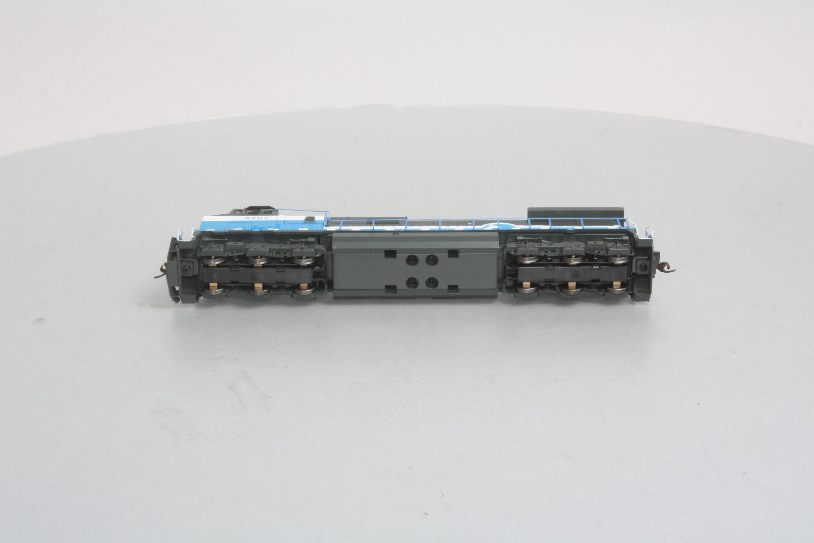 Athearn 77947 HO Great Northern C44-9W Diesel Locomotive #4407