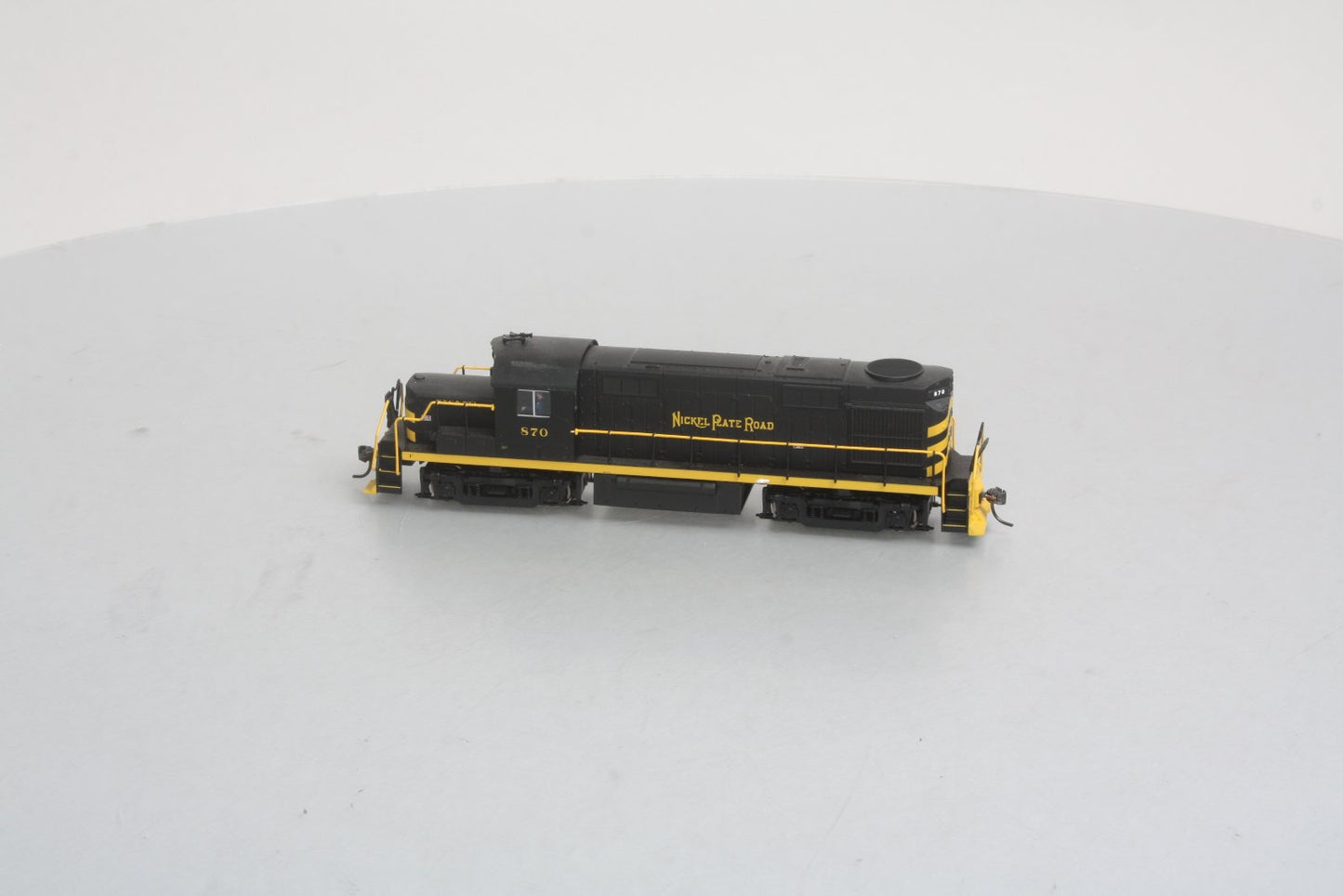 Atlas 10000950 Nickel Plate Road Trainman RS-36 Diesel Locomotive