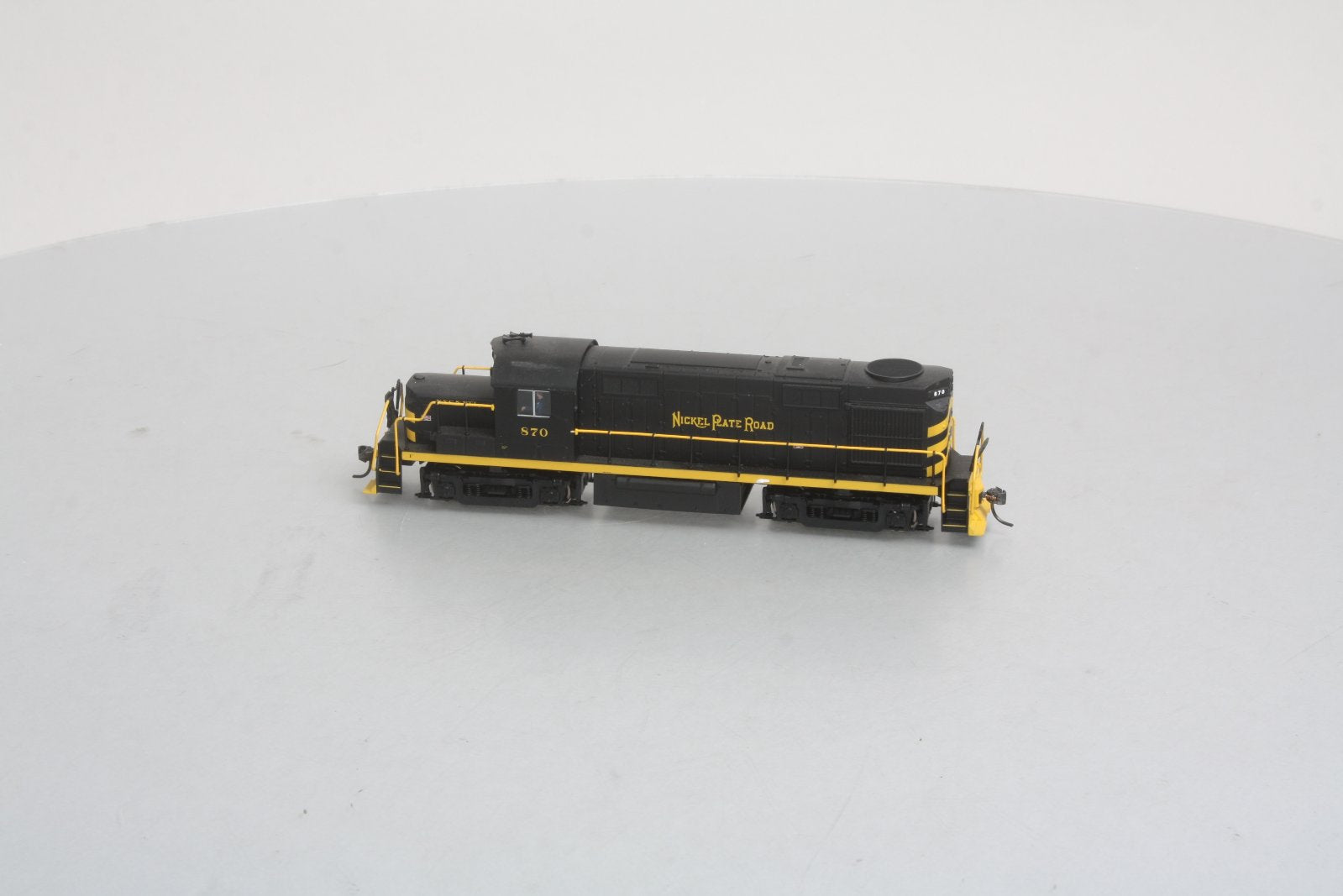 Atlas 10000950 Nickel Plate Road Trainman RS-36 Diesel Locomotive