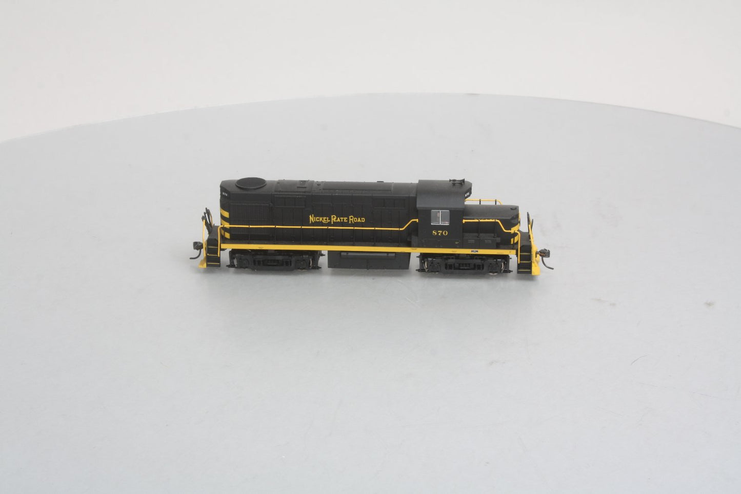 Atlas 10000950 Nickel Plate Road Trainman RS-36 Diesel Locomotive