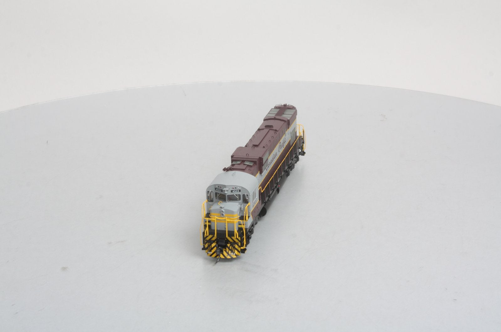 Bowser 23719 HO Scale Canadian Pacific MLW C630M Diesel Locomotive