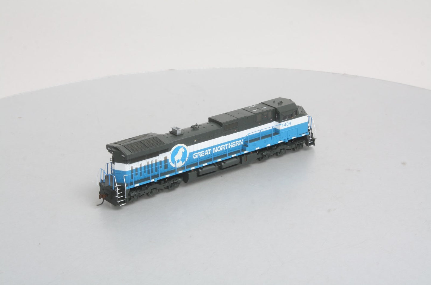 Athearn 77946 HO Scale Great Northern C44-9W Diesel Locomotive #4404