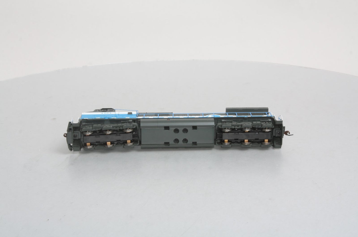 Athearn 77946 HO Scale Great Northern C44-9W Diesel Locomotive #4404