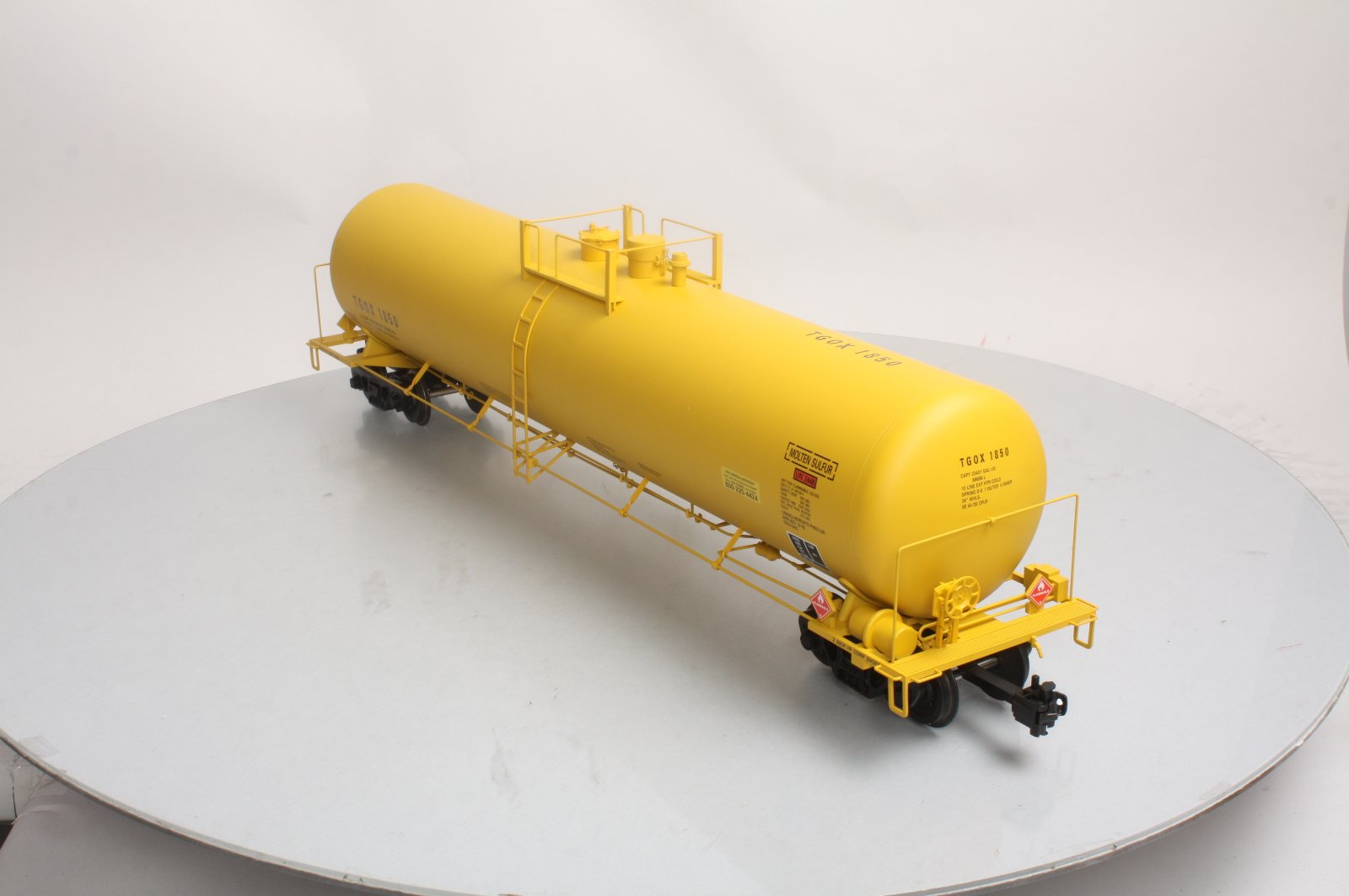 USA Trains R15169 G U.S. Rail Leasing Modern Tank Car w/Extruded Aluminum #1845