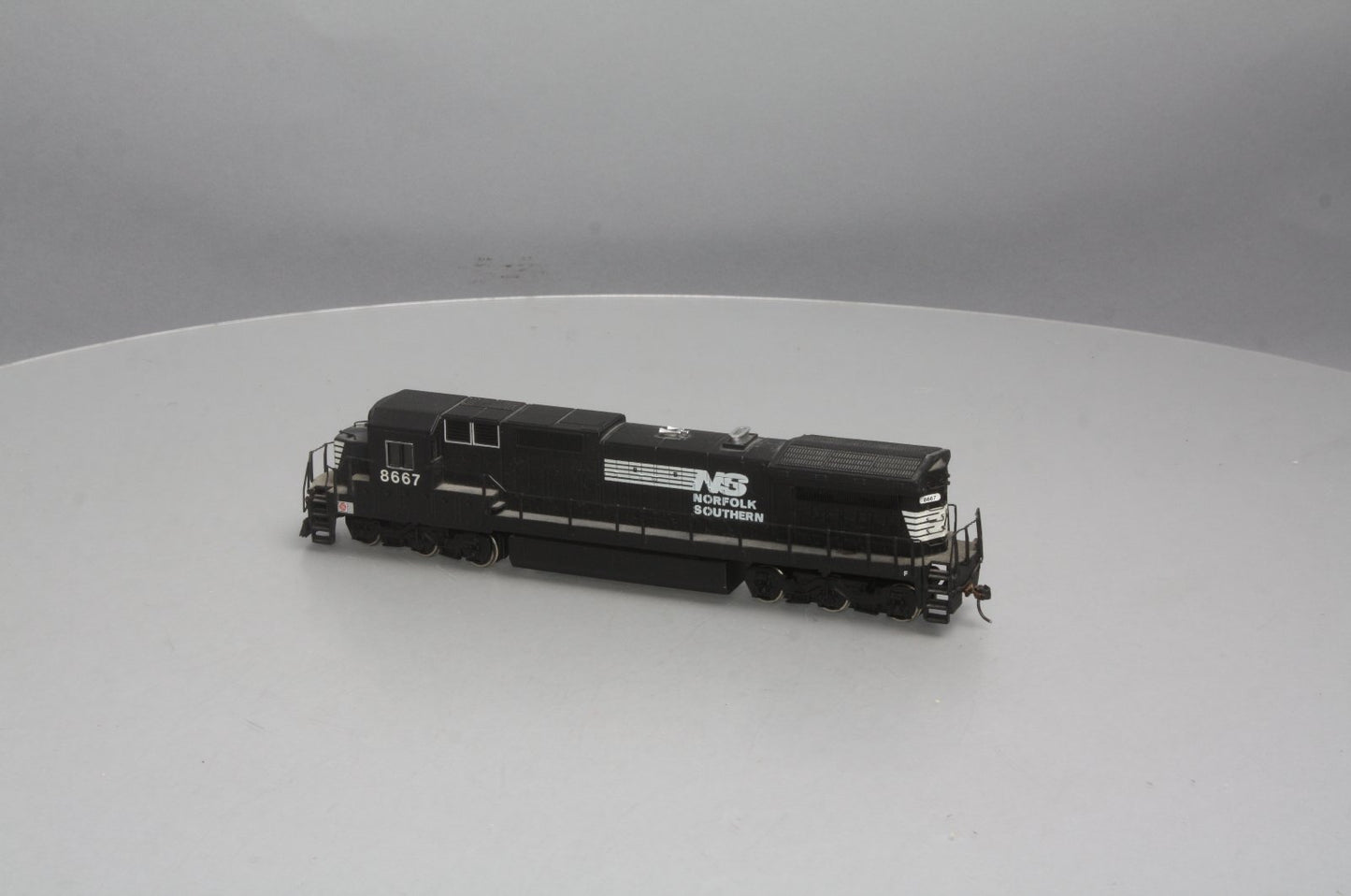 Bachmann 85005 HO Norfolk Southern Dash 8-40C Diesel Locomotive #8667