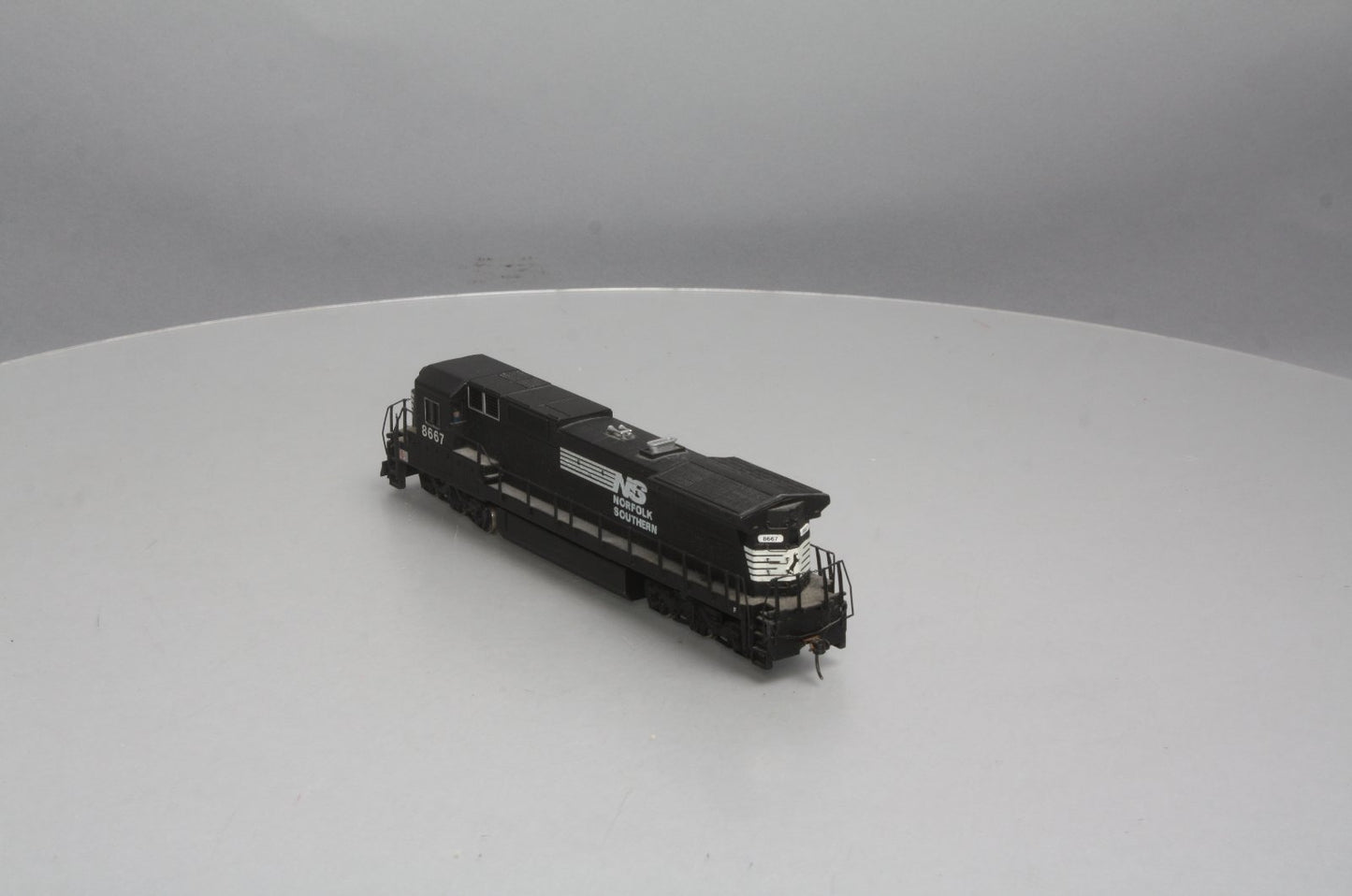 Bachmann 85005 HO Norfolk Southern Dash 8-40C Diesel Locomotive #8667