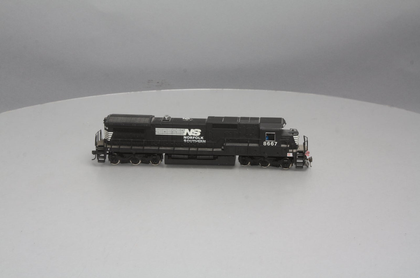 Bachmann 85005 HO Norfolk Southern Dash 8-40C Diesel Locomotive #8667