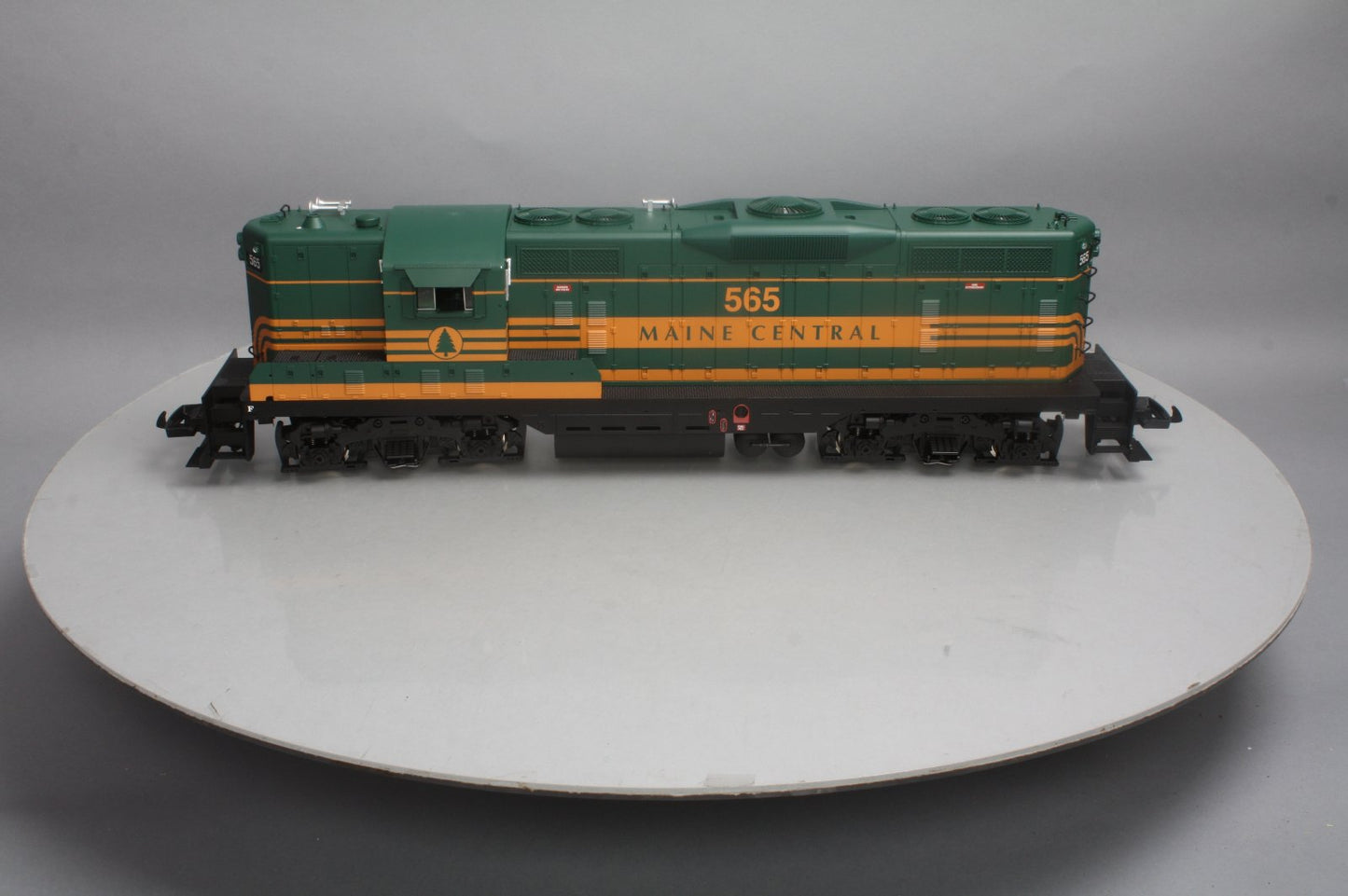 USA Trains 22130 G Maine Central GP-9 Powered Diesel Locomotive #565