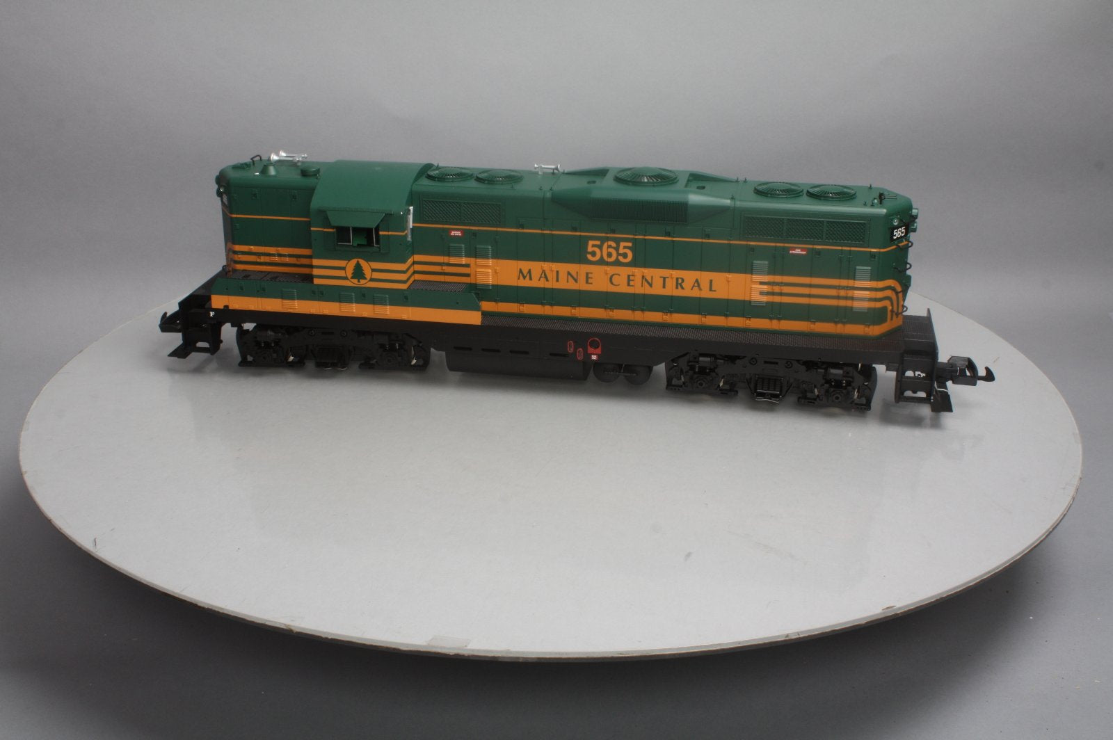 USA Trains 22130 G Maine Central GP-9 Powered Diesel Locomotive #565