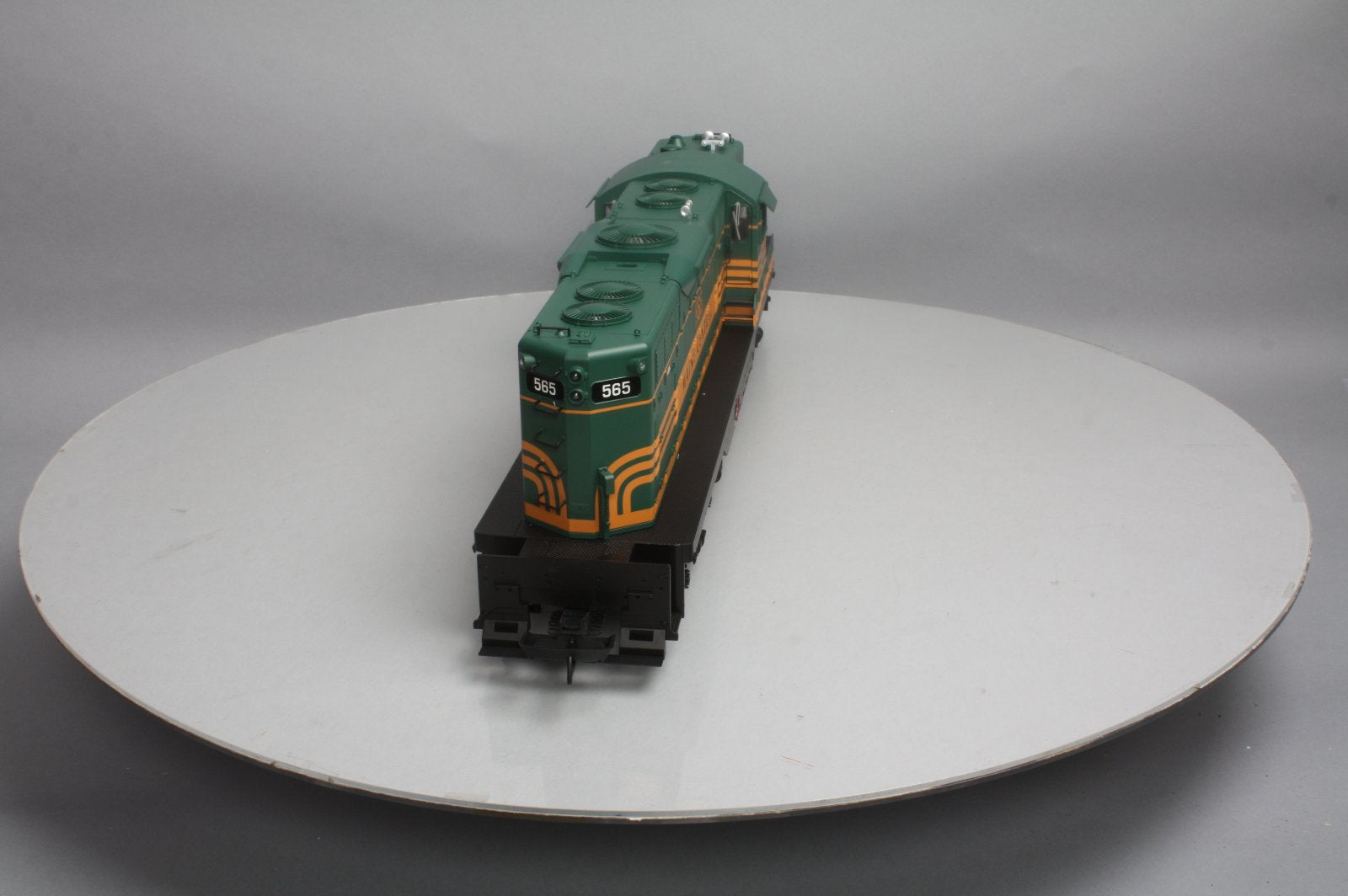 USA Trains 22130 G Maine Central GP-9 Powered Diesel Locomotive #565