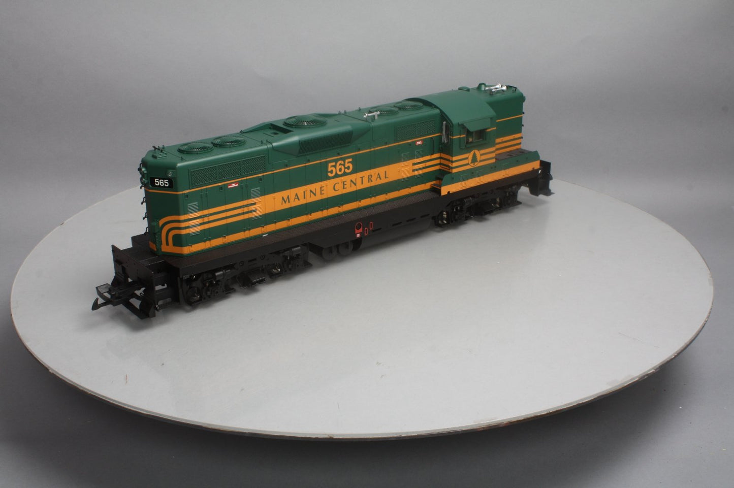USA Trains 22130 G Maine Central GP-9 Powered Diesel Locomotive #565