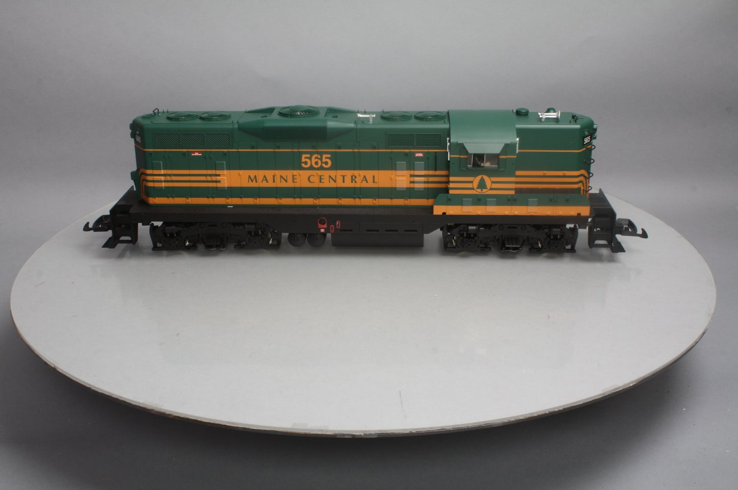 USA Trains 22130 G Maine Central GP-9 Powered Diesel Locomotive #565