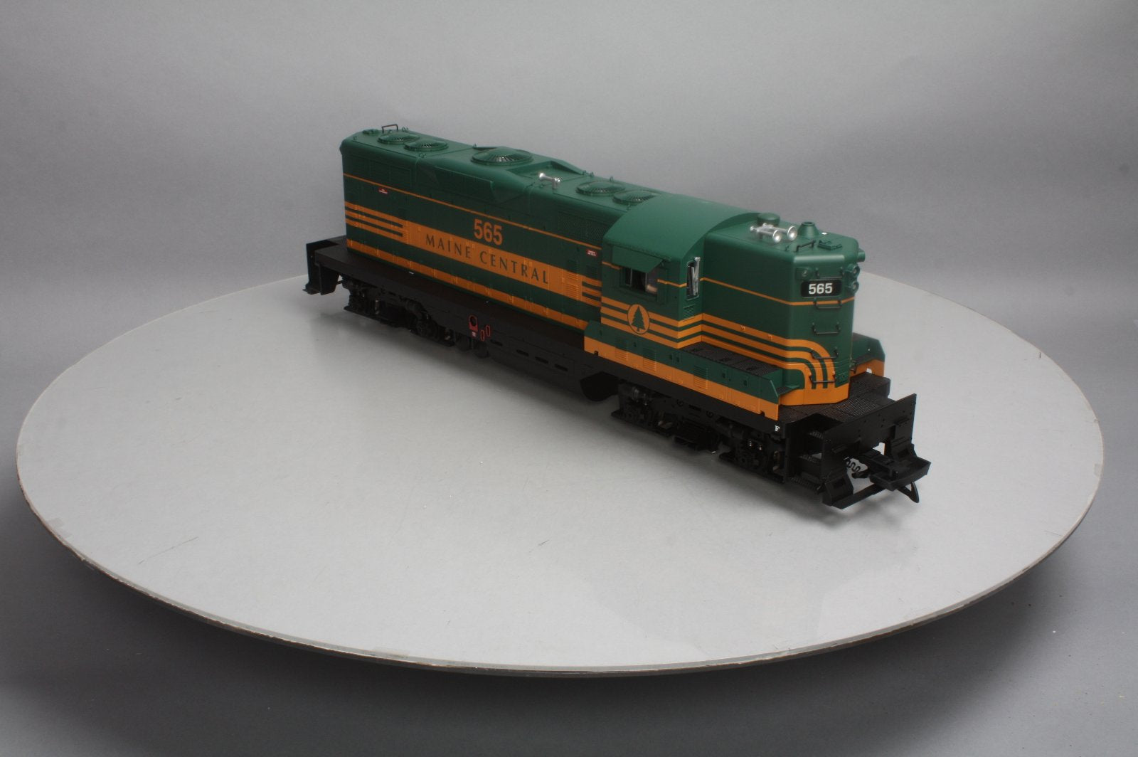 USA Trains 22130 G Maine Central GP-9 Powered Diesel Locomotive #565