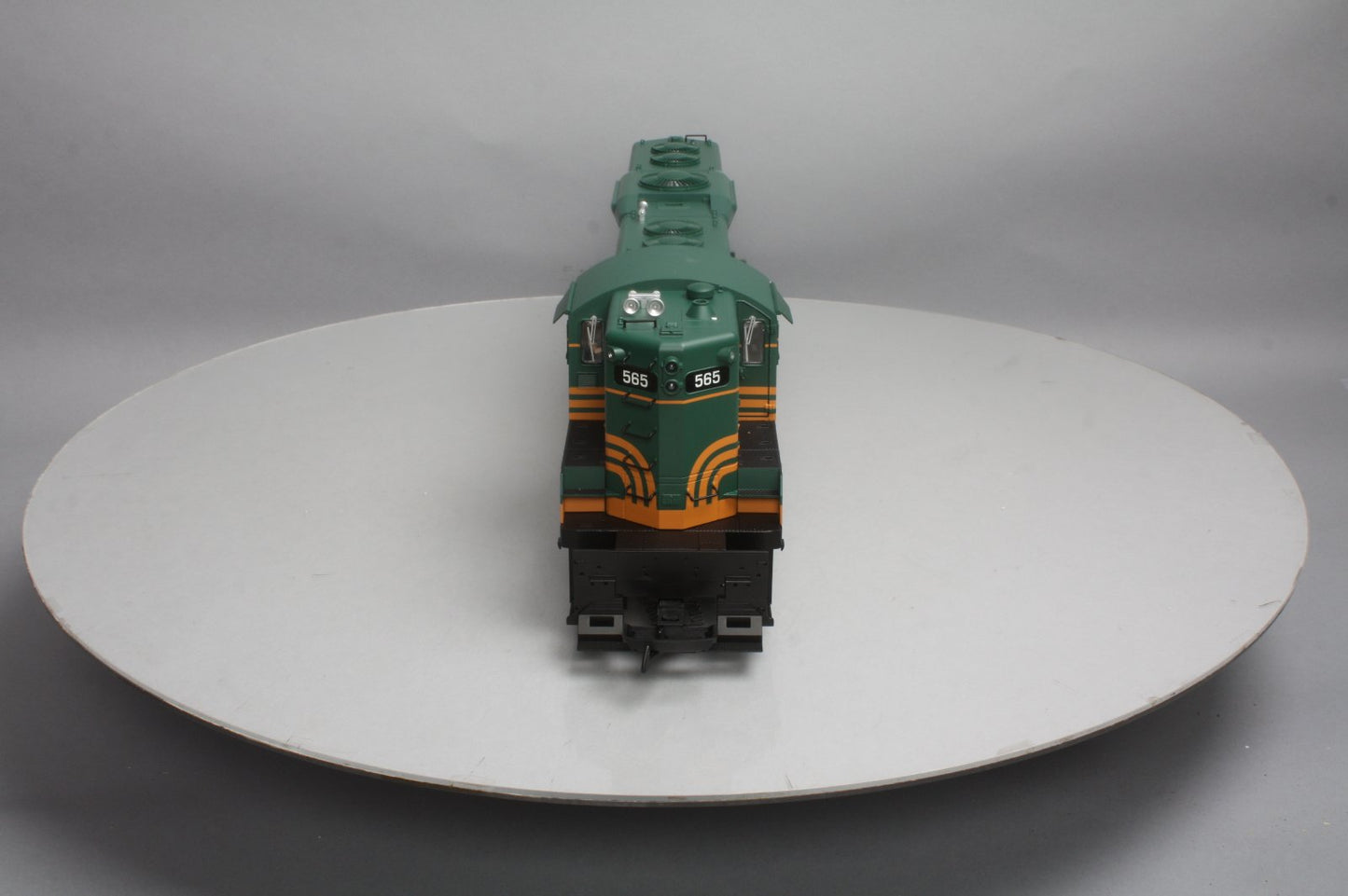 USA Trains 22130 G Maine Central GP-9 Powered Diesel Locomotive #565
